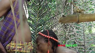 Horny Slutty Ebony Seduced Me On The Way To The Village Stream