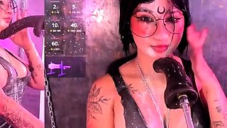 Amateur Teen Uses The Vibraking Toy Whitney