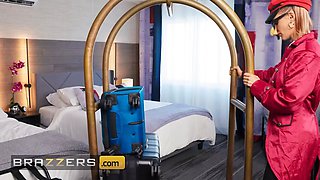 Brazzers - handsome pink haired Lily Lou wedges her face in between emma fix's and Chloe Surreal's feet until they both sperm