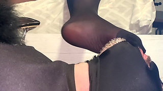 Slave Worships Mistress's Feet