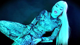 The Punishment for a Cheating Husband Is That He Becomes My Toilet - Original: Pee and Caviar