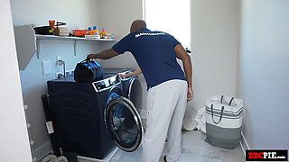 Emma Rosie Begs Handyman For His Huge Black Tool