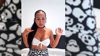 Asian Joon Mali posed and fucked herself