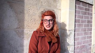 Emma knows how to relax... - Jacquie et Michel TV