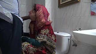 Kurdish Granny Blowjob: Mature MILF Sucks African Immigrant's Cock Till Cum in Mouth