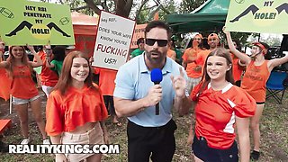 Gambling Gi Joey - natural tits xxx - RK Prime