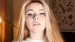 Amateur Blonde Teen Plays Solo with Toy Webcam Porn