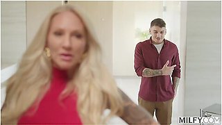 Gold Digger Maid Vivianne Seduces Entrepreneur
