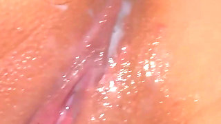 Masturbating My Pussy in Close-up While Cum Flows Out of It!