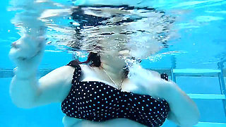 Watch BBW Nurse Vicki Exercise in Pool with Underwater Camera See My
