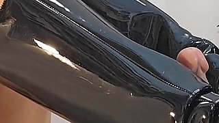 Bootgirl Punish You! if You Endure It You'll Be Reward