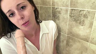 Solo teen babe with moist toyed big taco