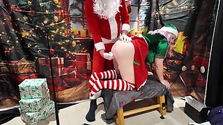 Santa Punishes Naughty BBW Elf With Hard Blowjob At Home - Amateur British Couple Kinky Xmas Role Play