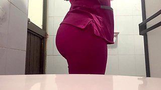 Girls Pissing in Bathrooms (caught)