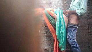 Indian Village Sexy Desi Bhabhi Hardcore Sex with Her Lover