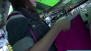 Tongue pierced Thai MILF gets picked up