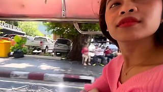 Innocent Thai teen amateur fuck on video