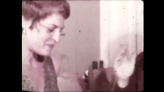 Hot Retro MILF Sucking BBC in Doggy Style Cumshot