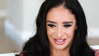 Sheena Ryder seduces Little Puck and they fuck