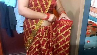 Very Beautiful Indian Bhabhi in Red Saree