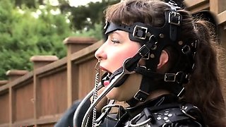 Outdoor bdsm punishment in te snow