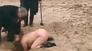 Fat ass and spanking - On the beach