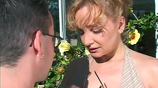 Huge boobs blonde milf fucking licking big cock sucking in the garden