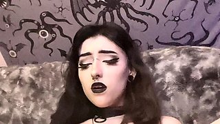 Chubby Brunette Big Boobs Dildo Masturbation