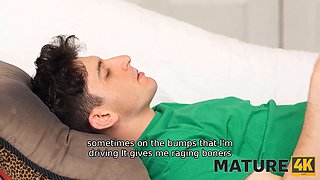 Julia Robbie seduces her couch therapist for steamy therapy session