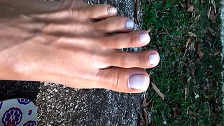 Amateur feet whipping and foot fetish of bondage