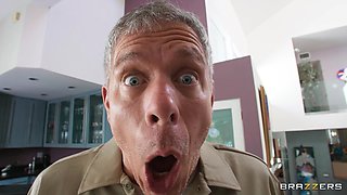 Nympho Makes A Move: Mover Mick Blue helps Out MILF Sabrina Sabrok