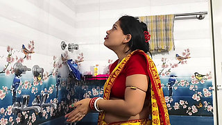 Desi tamil aunty hot romance sex and birthing inside the birth room
