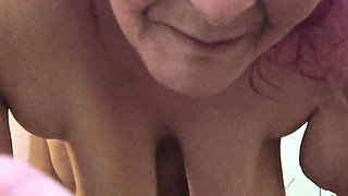 Mummys Not Quiet When She Squirts in Private