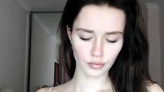 Hot amateur webcam teen masturbates for their fans