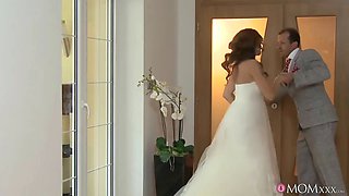 Mom.xxx - bride needs her ex-boyfriend's schlong before wedding