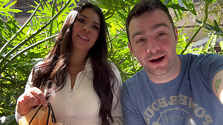 Elizabeth M&aacute;rquez, the gringo, gives me lingerie and I pay her with my buttocks