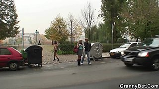 Dude hooks up 70 years old bitch for riding