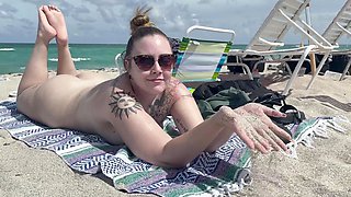 Brunette MILF gives outdoor blowjob