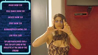 Perfect-ass, ass-shaking, giant-dildo