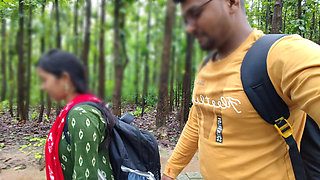 Sali and brother-in-law went to the park to roam - brother-in-law you took sister-in-law for a walk, then sister-in-law became happy and made brother-in-law happy.