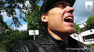 Skinny MILF Vicky Hundt: Gets pounded outdoor