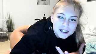 Amateur Blonde Teen Intense Masturbation HD