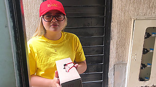 Late Punished Delivery Girl: I Fuck the Client So He Won't Report Me to the Boss