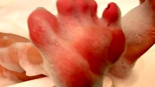 Mistress Victoria Colonna - Jacuzzi Foot Worship
