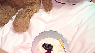 4k-BEST  FOOD PORN EVER- MY KINKY STEP SISTER MASTURBATES WITH CREAMY CAKE- HOMAMADE SAUDI CREAMPIE -AMATEUR ARABIAN SNOWWHITE-