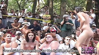 Classy fancy woman - flashing clip - DreamGirls Members