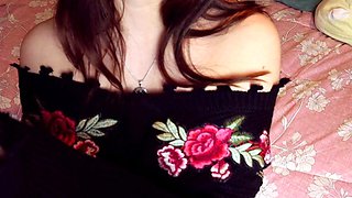 Very hot busty brunette solo masturbation on webcam