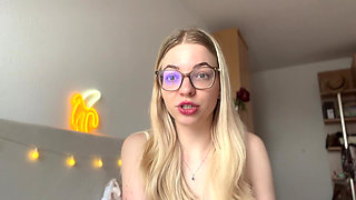 How to Leave a Mistress (when It Feels Too Hard) Addicted to Femdom!