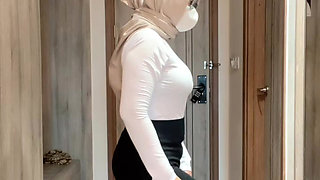 My lover warming up before jogging looks mentul breasts