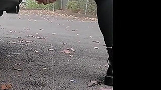 MILF Pee Show